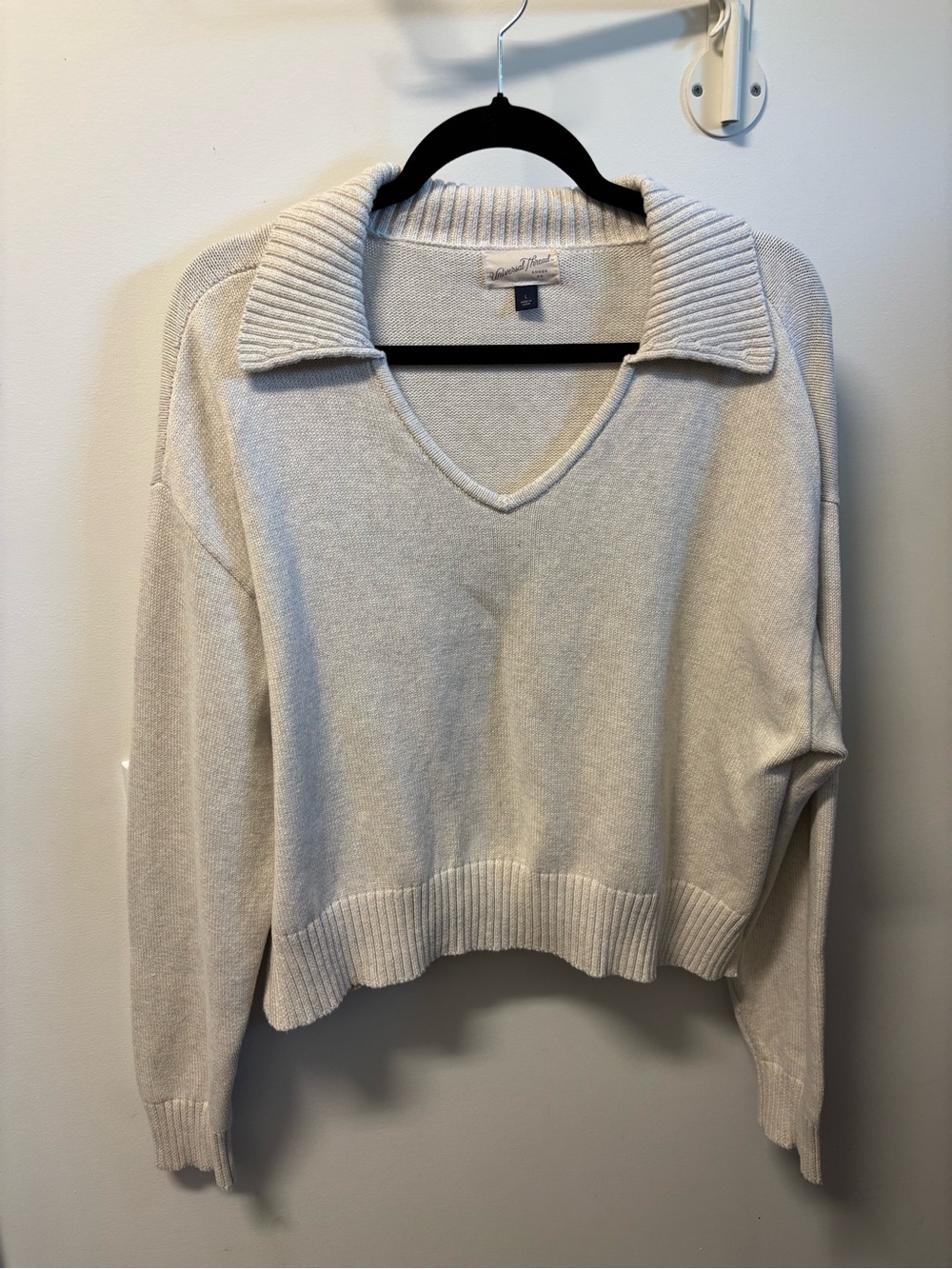 Universal Thread Cream V-Neck Collared Sweater